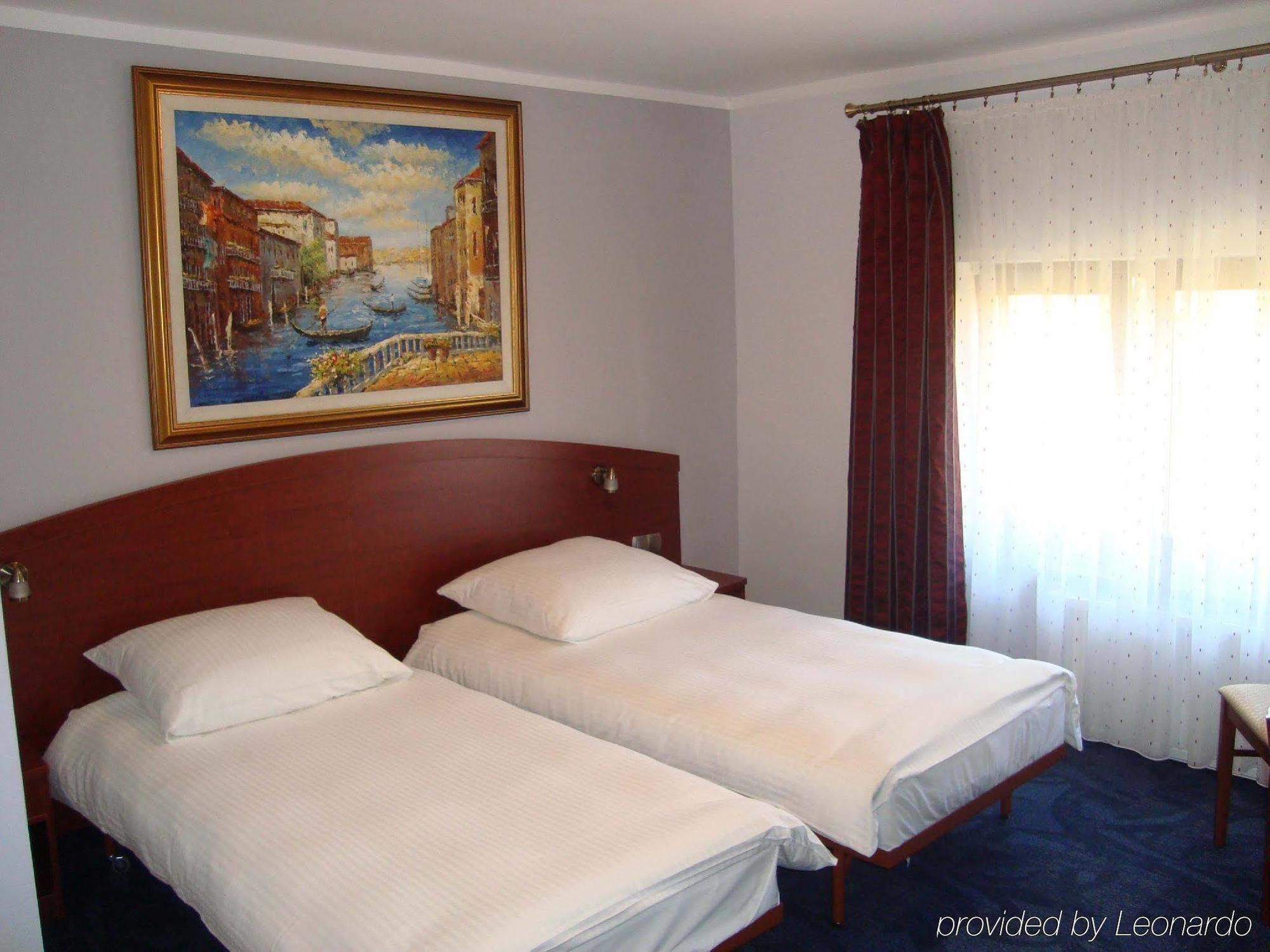 Aparthotel Gaja à Poznań Extérieur photo